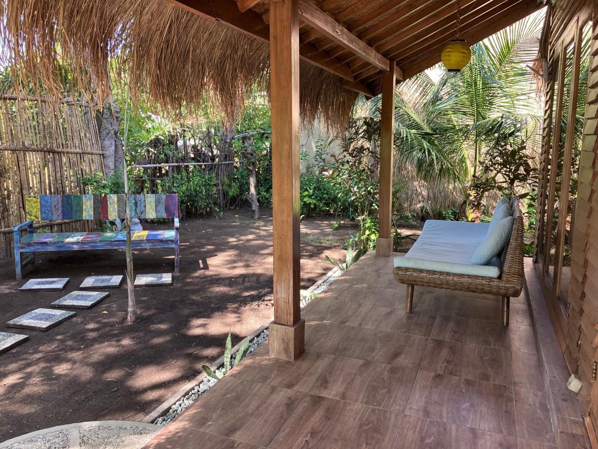 Meno Madia Bungalows Gili Meno Exterior photo